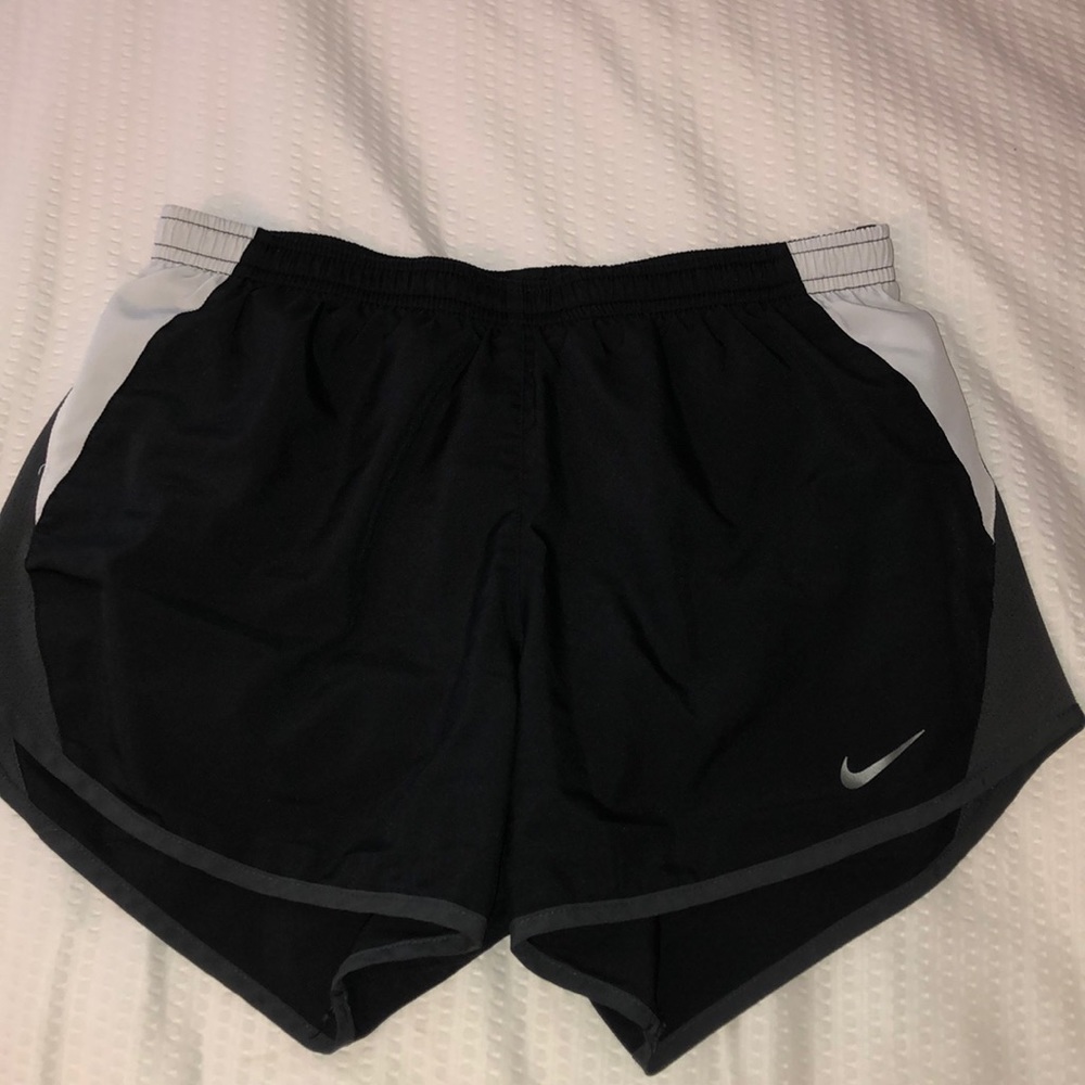 Nike shorts black